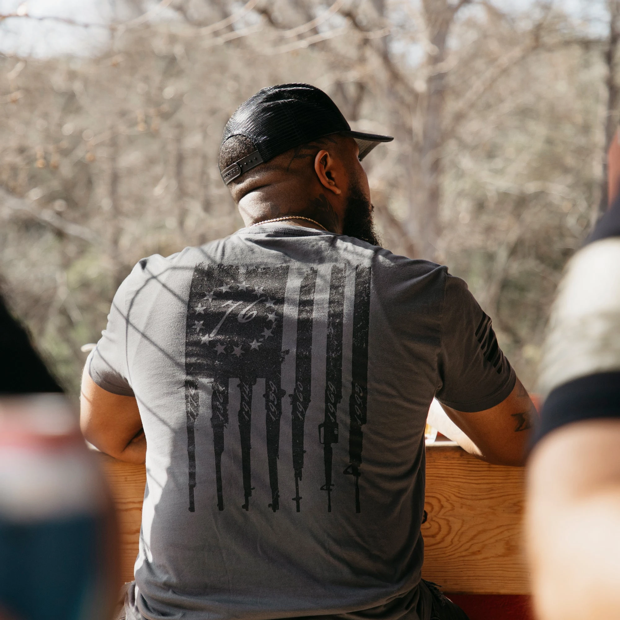 Betsy Rifle Flag T-Shirt - Heavy Metal 4 Betsy Rifle Flag T-Shirt - Heavy Metal - Image 2